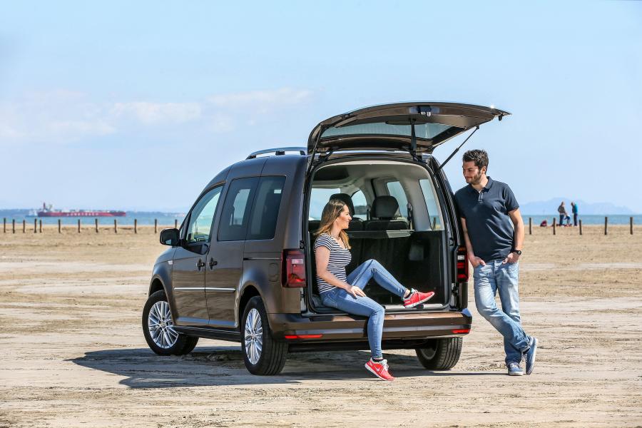  Volkswagen Caddy Highline 2015 года  (фото 19 из 19)